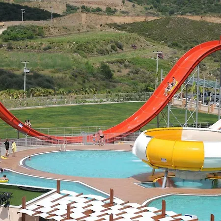 Апартаменти Gold Private Pool 3+1 With Free Aquapark *